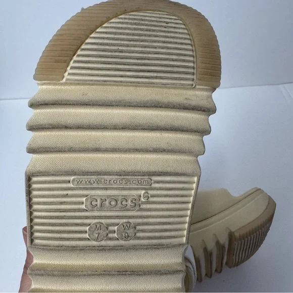 Crocs Classic Hiker Xscape Unisex Sz L9 M7 Beige Vanilla Wedge Platform Sandals - Picture 7 of 7